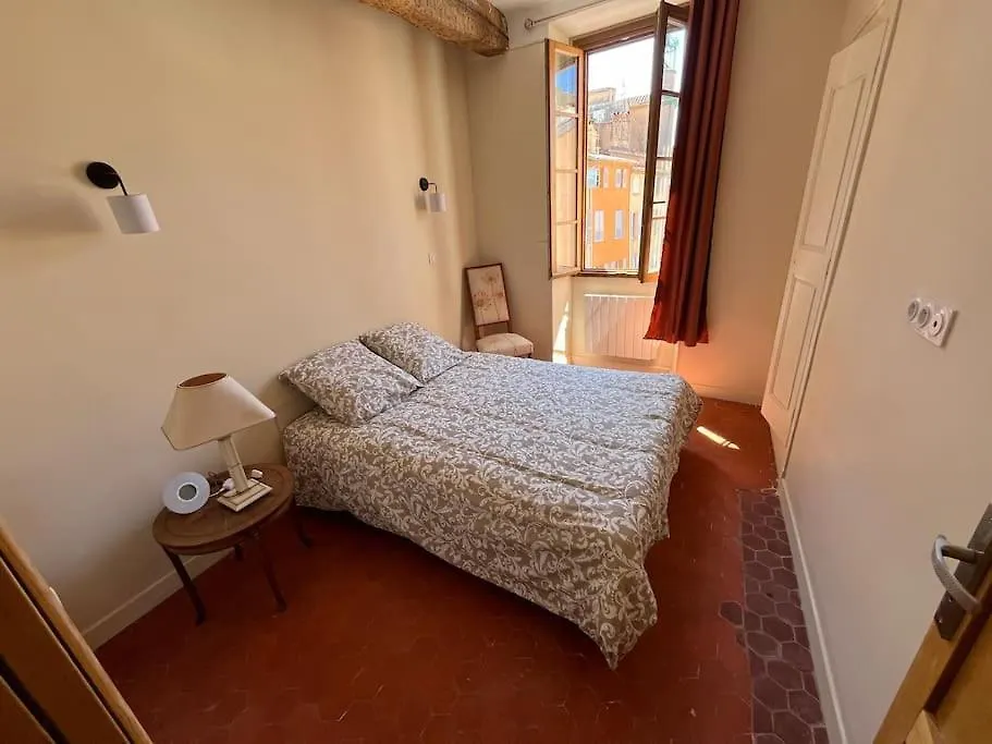 Place Aux Aires Grasse 0*,  France